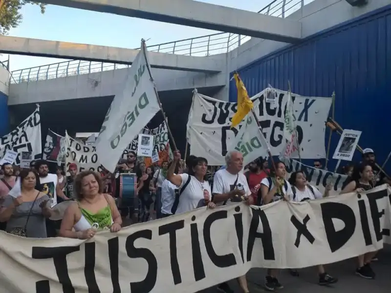 Marcha a los seis meses del crimen de Diego Cagliero
