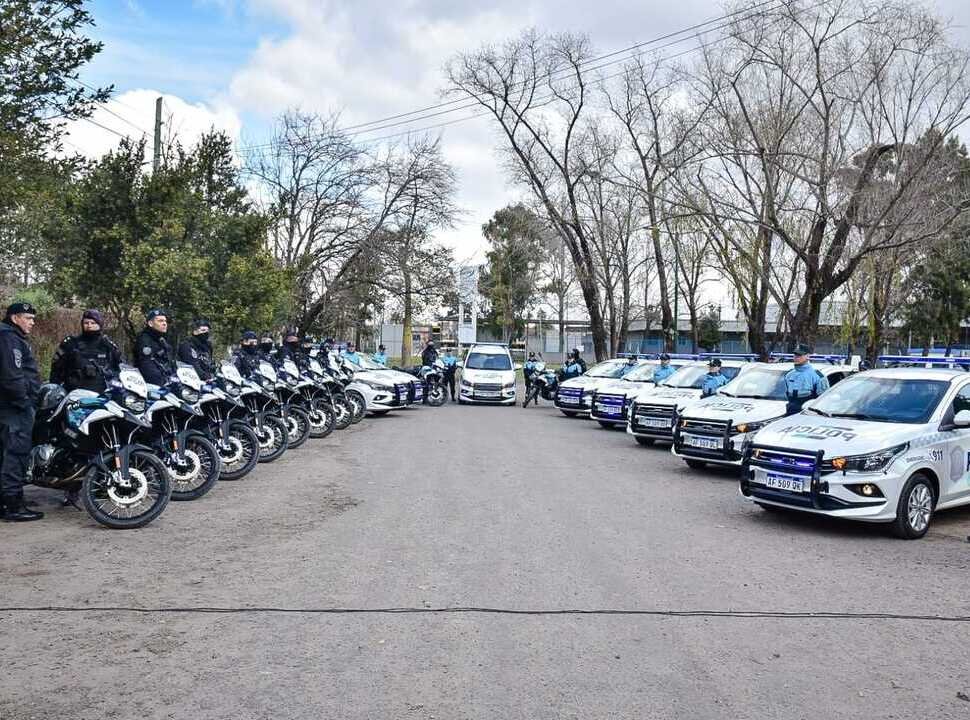 Más seguridad para Hurlingham: presentaron nuevos patrulleros y motos policiales