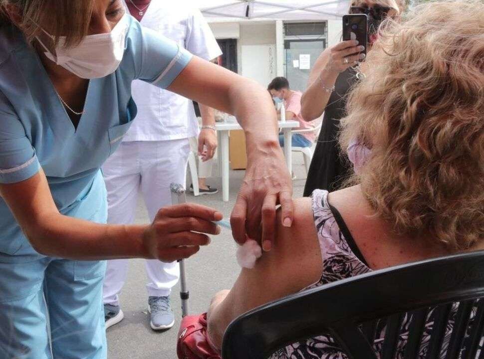 Vacuna contra el Covid en Morón: refuerzo en diciembre 2022