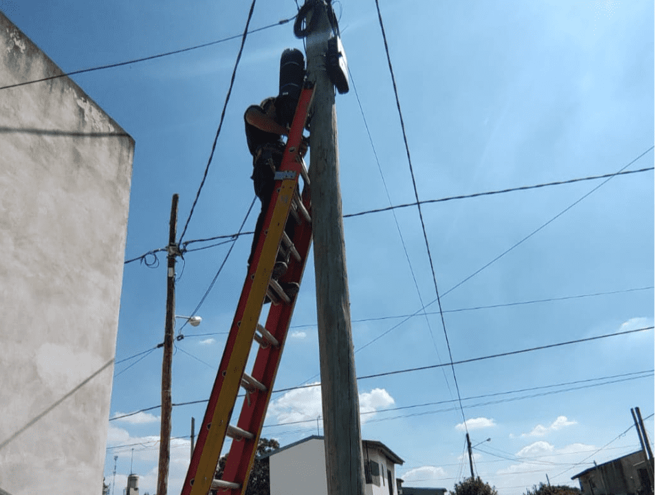 Moreno: El Municipio detectó instalaciones clandestinas de fibra óptica
