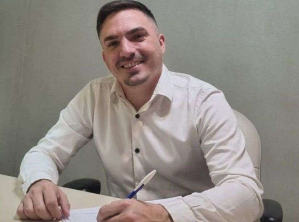 Francisco Mones Ruiz: «Morón tiene que volver a discutir la agenda de los vecinos»