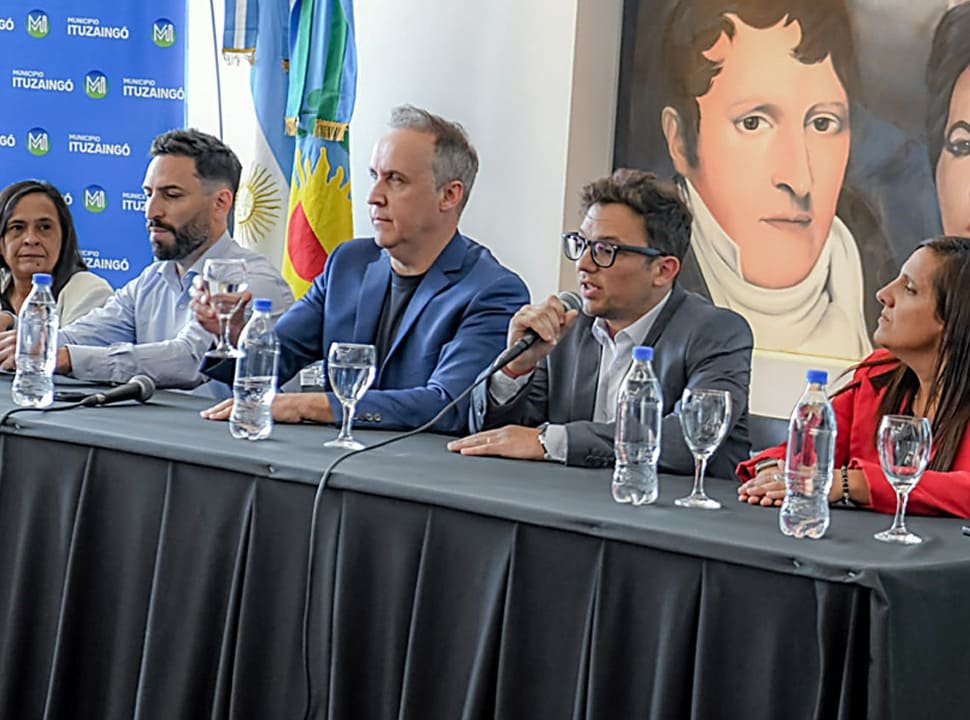 La Asociación de Magistrados presentó en Ituzaingó el Programa de Prevención de Ciberestafas en Adultos Mayores