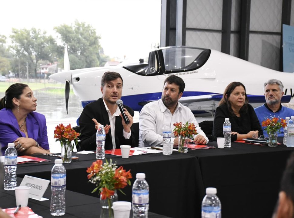 Polo estratégico: Morón creo una Mesa Aeronáutica para fortalecer el desarrollo del sector en el distrito