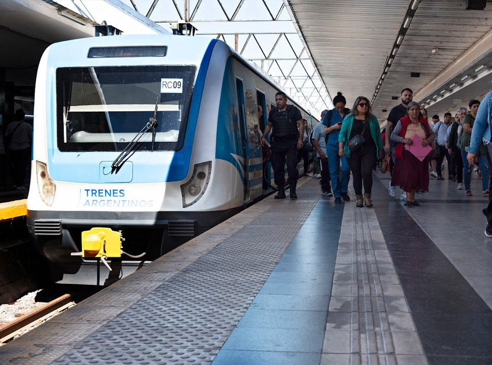 El bolsillo vuelve a sentir el impacto en el oeste: viajar en el tren Sarmiento será casi 90% más caro hacia septiembre