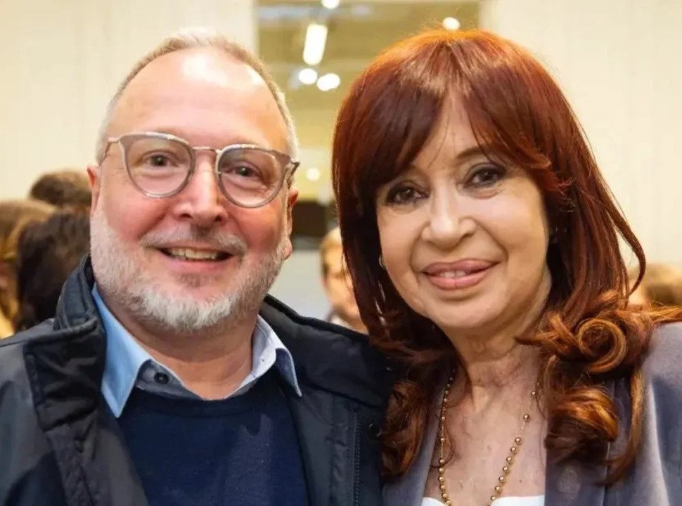Martín Sabbatella convoca a un banderazo por Cristina en Parque Lezama: «El compromiso debe ser que esté libre y sea candidata»