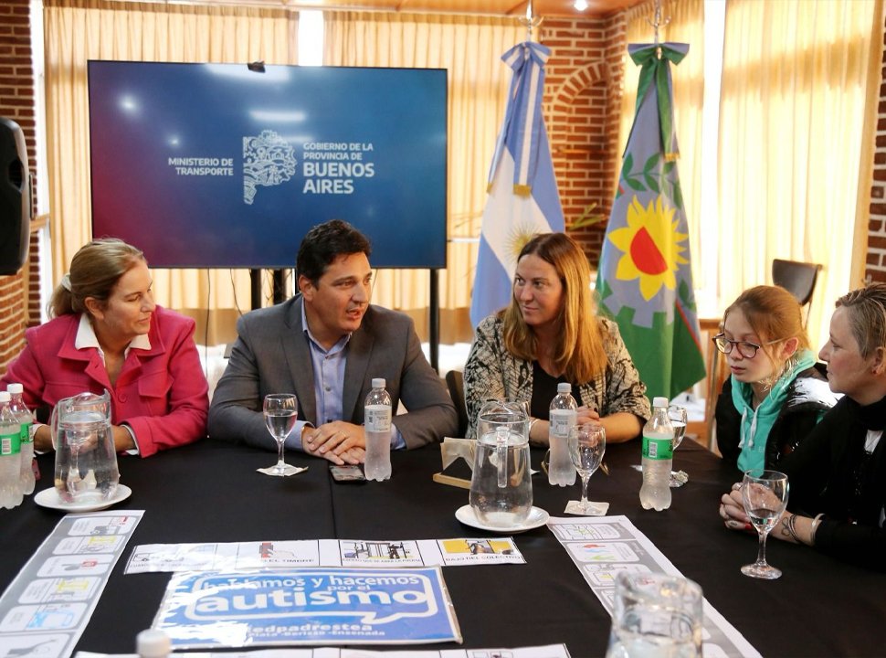 El Senado bonaerense aprobó el uso obligatorio de pictogramas en el transporte público