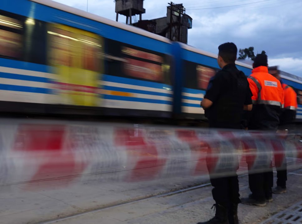 Femicidio en Merlo: asesinó a golpes a su mujer y después se arrojó a las vías del tren