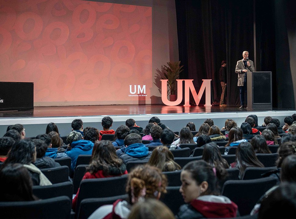 Más de 2500 estudiantes participaron de una nueva Expo Orientación Vocacional en la Universidad de Morón