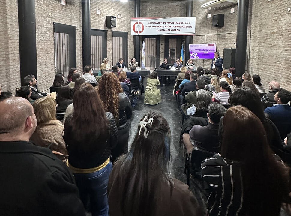 Violencia digital: magistrados, fiscales y especialistas debatieron en Morón nuevas herramientas legales