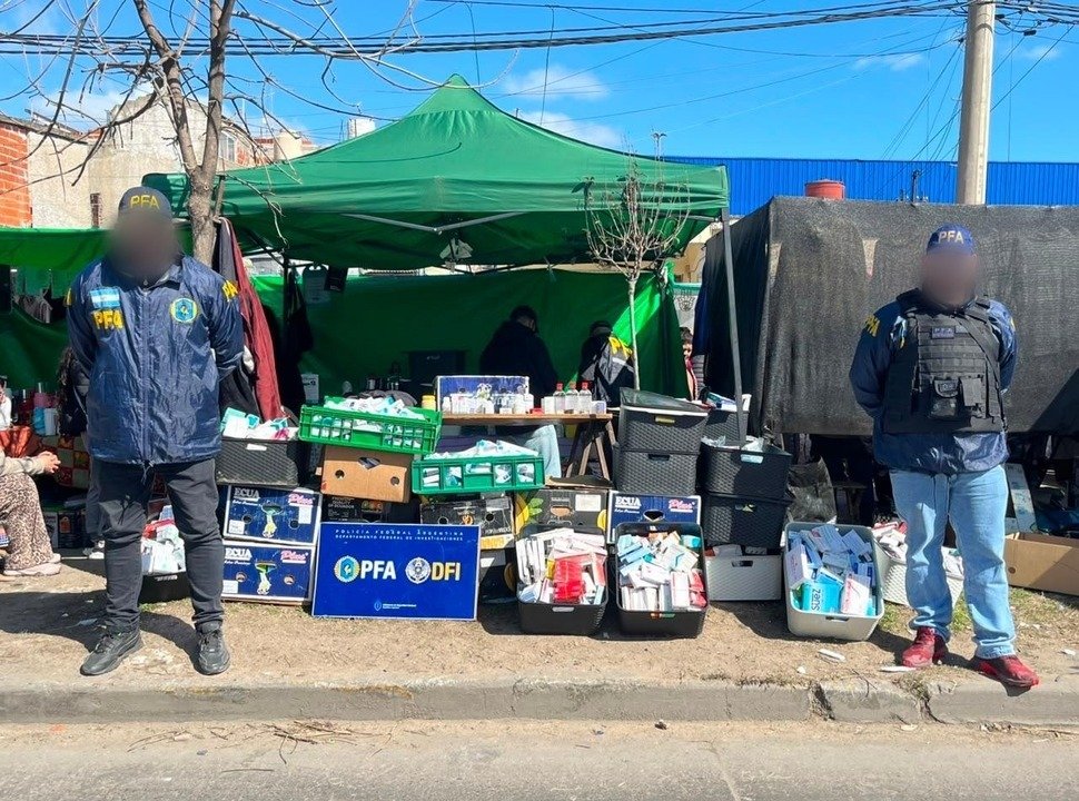 La Federal intervino la “farmaferia” de González Catán: secuestraron medicamentos ilegales