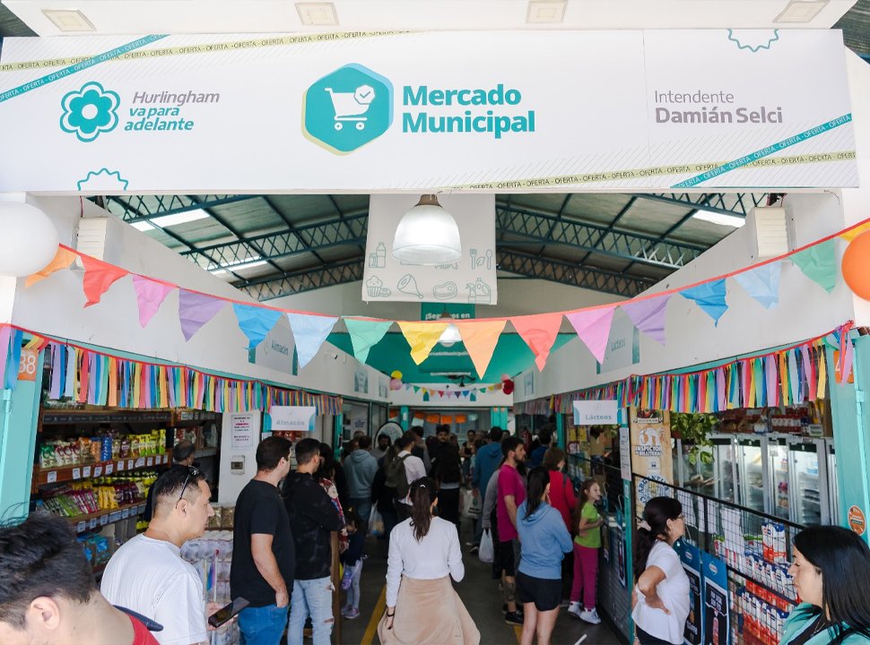 Feria en el Mercado Municipal de Hurlingham con sorteos, precios increíbles y ofertas para regalarle a los chicos