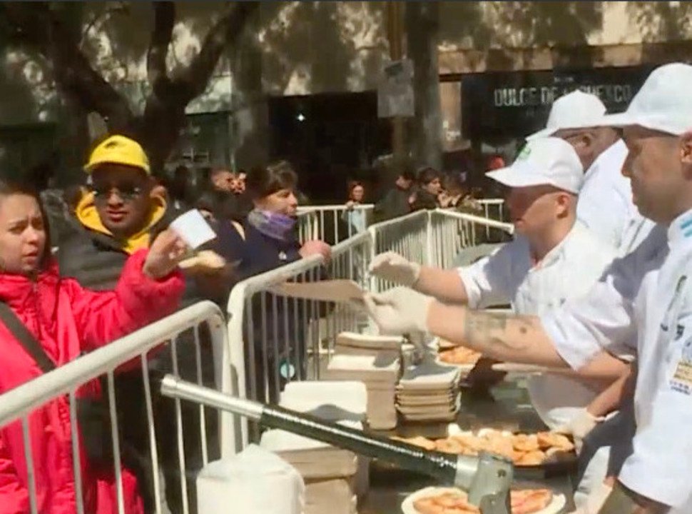 Pizza solidaria: un evento en el Obelisco recauda para una institución de San Justo