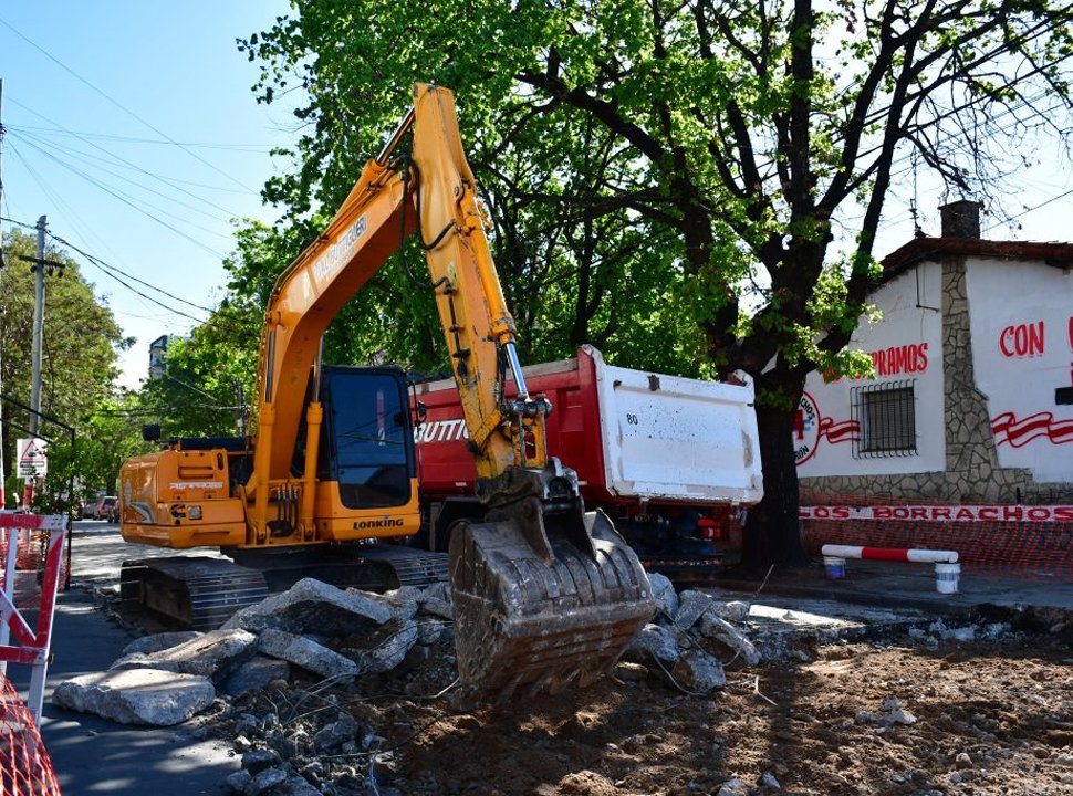 Comenzó en Morón la repavimentación integral de la calle 25 de Mayo: cuánto durará la obra