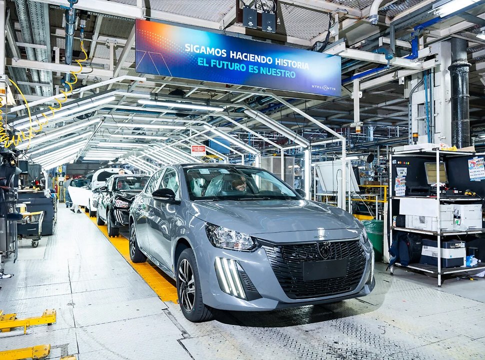 El Palomar: La automotriz Stellantis paraliza su planta y adelanta vacaciones