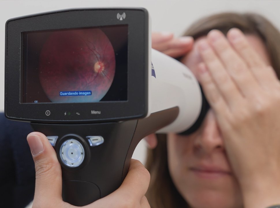 El Hospital Italiano de San Justo incorpora un innovador estudio no invasivo para la detección temprana de enfermedades oculares