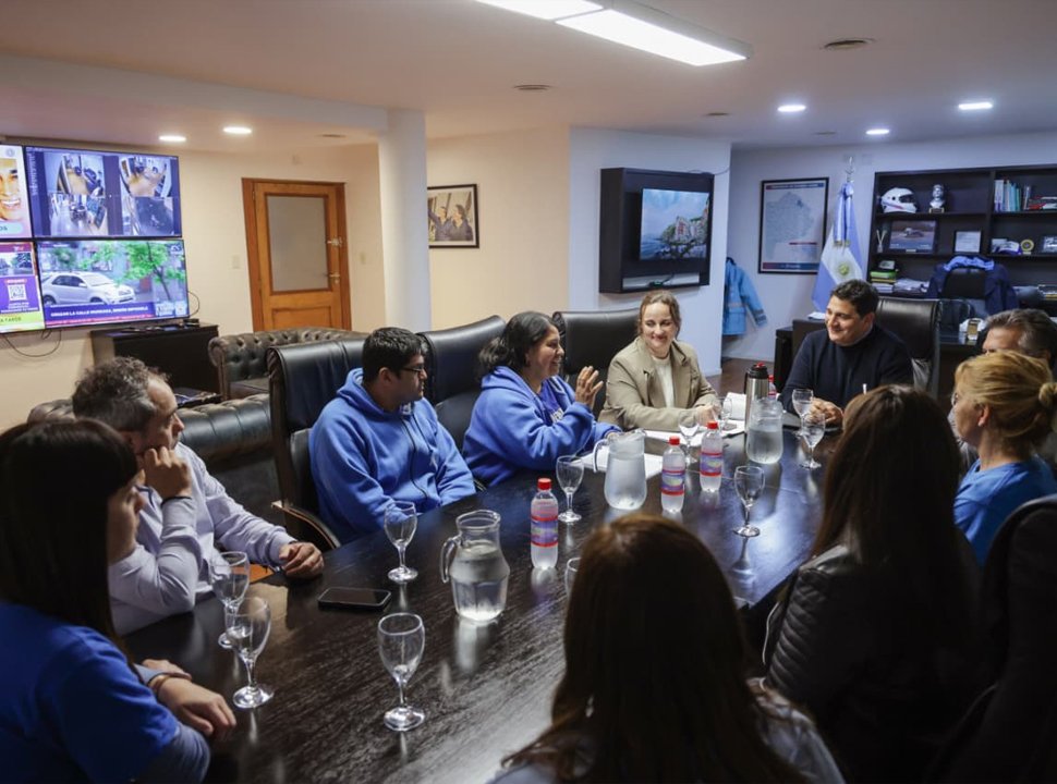 Marinucci recibió a familias de personas con autismo por la accesibilidad